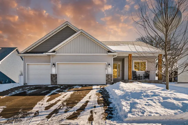 $384,900 | 25919 22nd Street West, Zimmerman, MN 55398