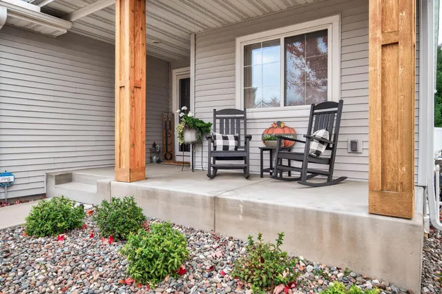 $384,900 | 25919 22nd Street West, Zimmerman, MN 55398