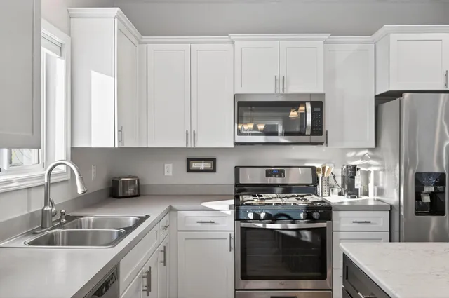 $384,900 | 25919 22nd Street West, Zimmerman, MN 55398