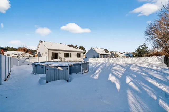 $384,900 | 25919 22nd Street West, Zimmerman, MN 55398