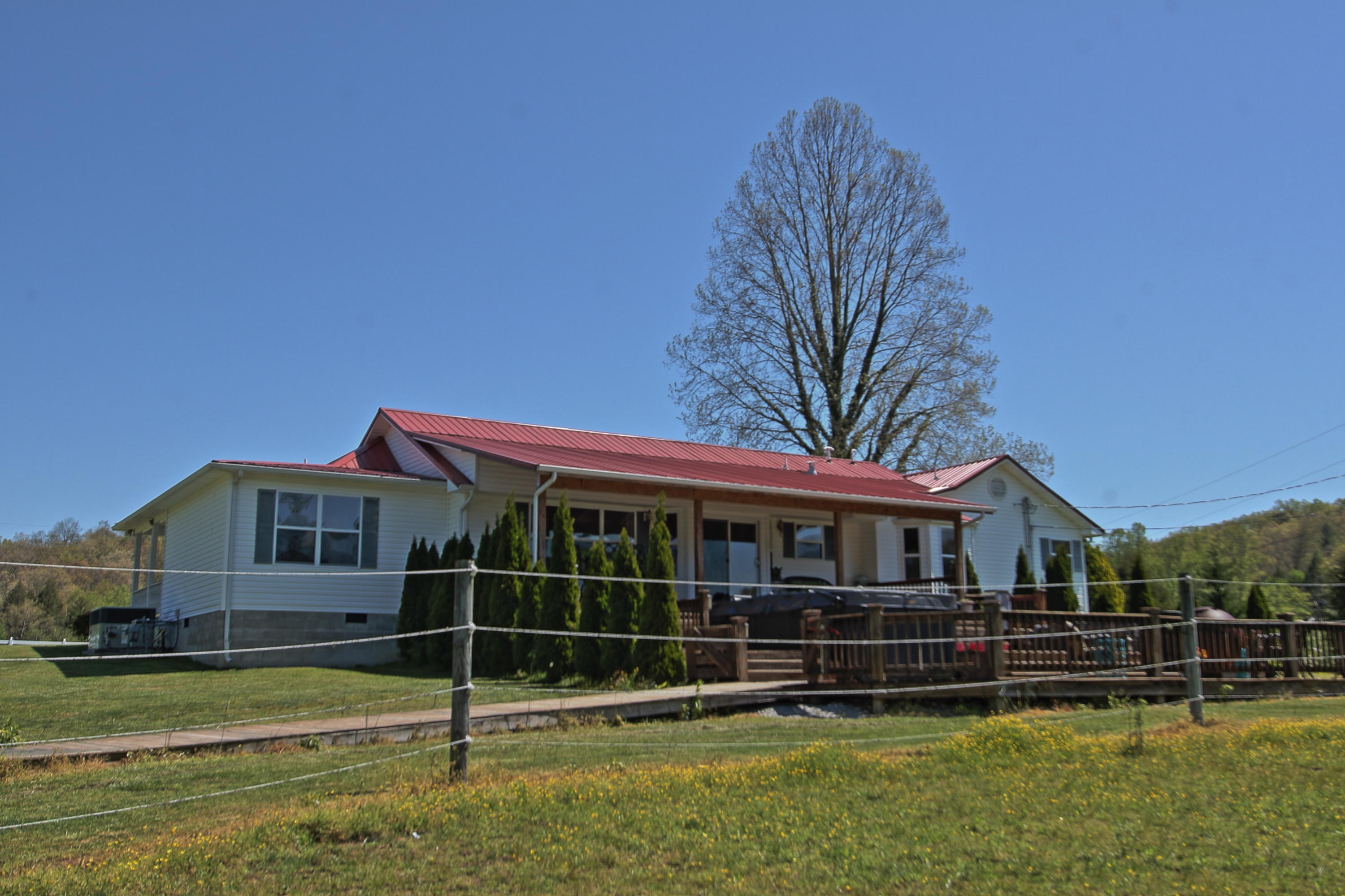 750 Nydeck Road Robbins, TN 37852 - Photo 27 of 40 n16