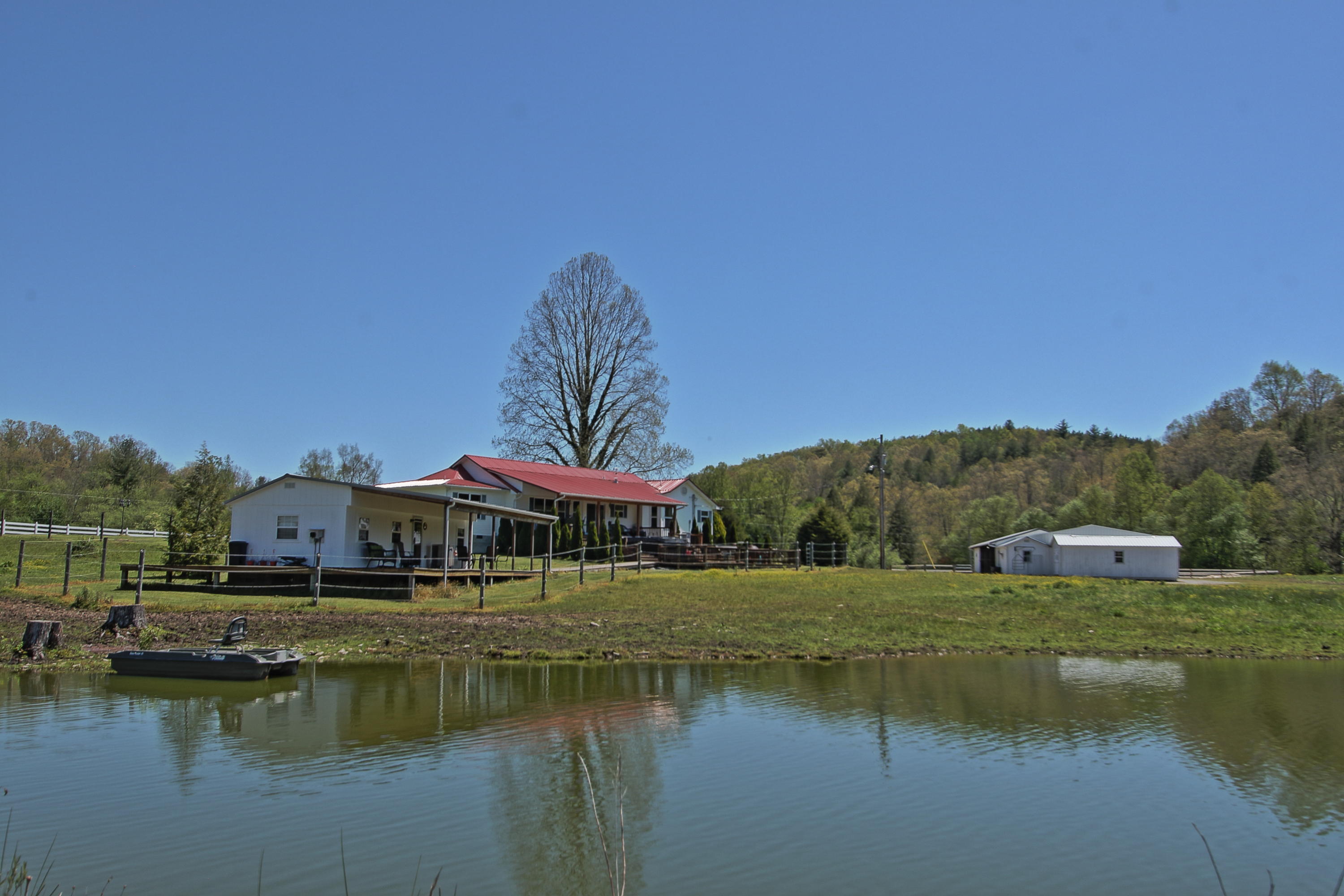 750 Nydeck Road Robbins, TN 37852 - Photo 4 of 40 n5