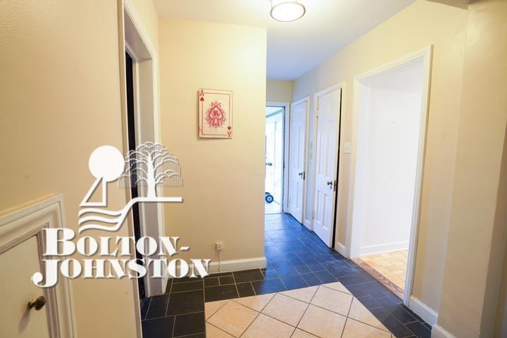 734 Barrington Road Grosse Pointe Park, MI 48230 - Photo 4 of 29