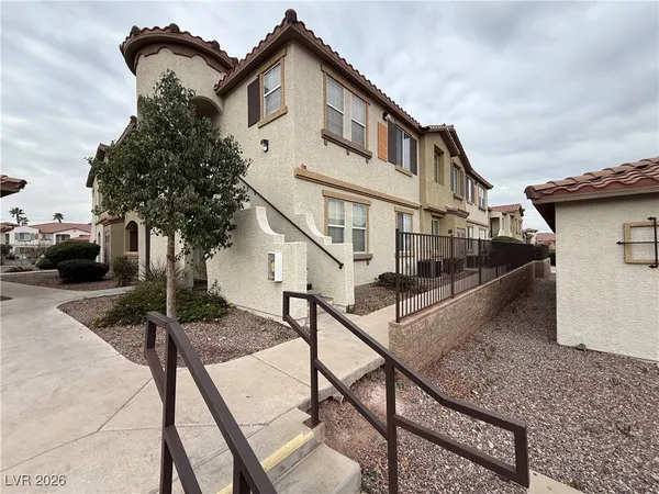 $284,990 | 50 Aura De Blanco Street, Unit 11104, Henderson, NV 89074