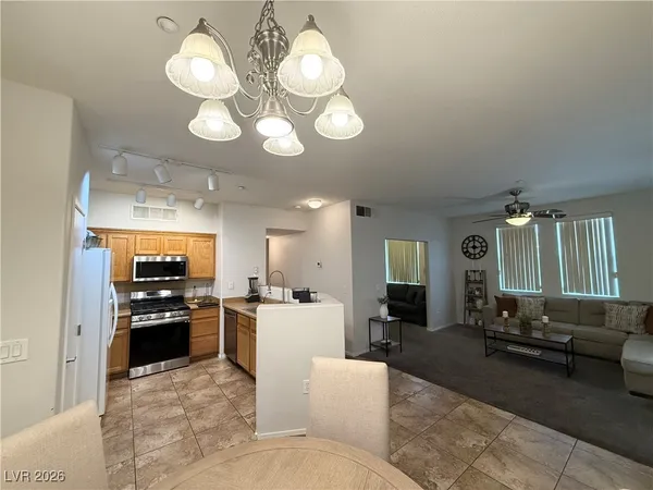 $274,990 | 50 Aura De Blanco Street, Unit 11104, Henderson, NV 89074