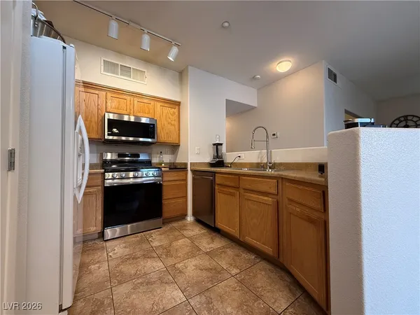 $274,990 | 50 Aura De Blanco Street, Unit 11104, Henderson, NV 89074