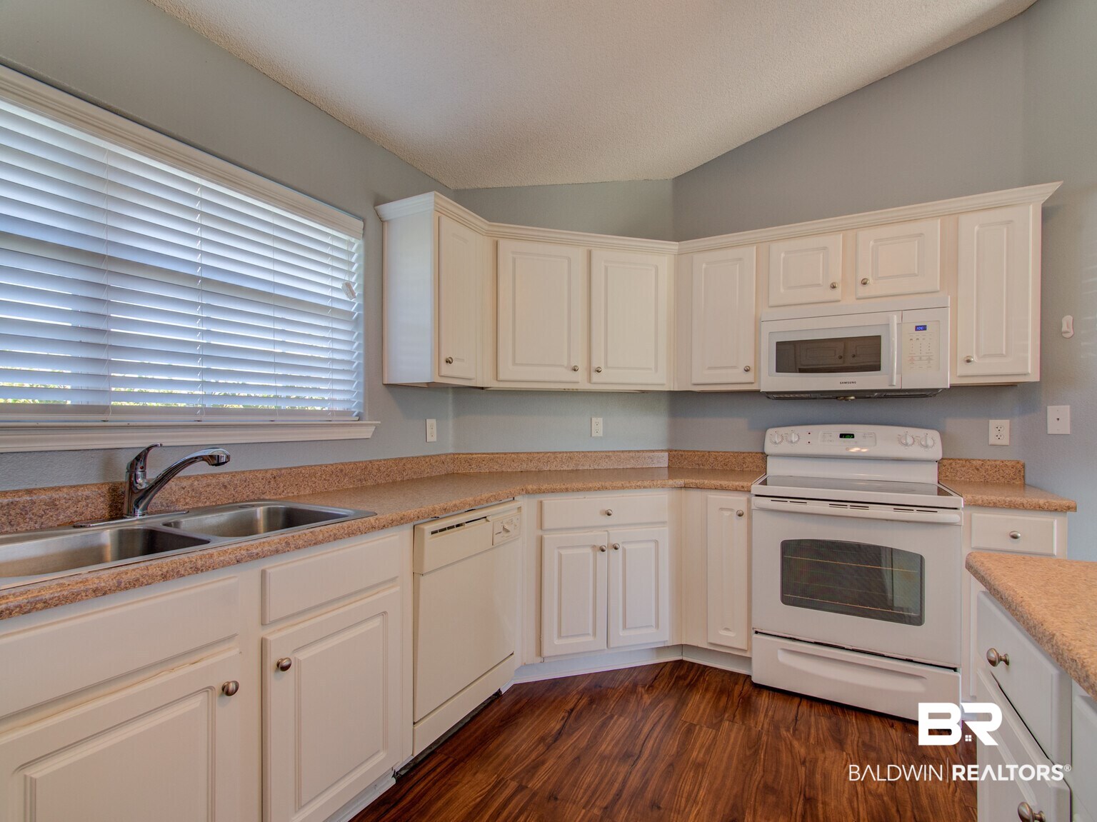 14722 Pawnee Court Foley, AL 36535 - Photo 8 of 43