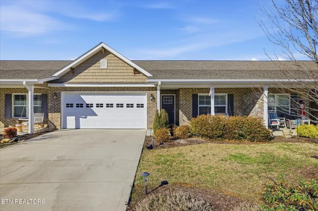 $389,900 | 422 Larkspur Way, Sevierville, TN 37862