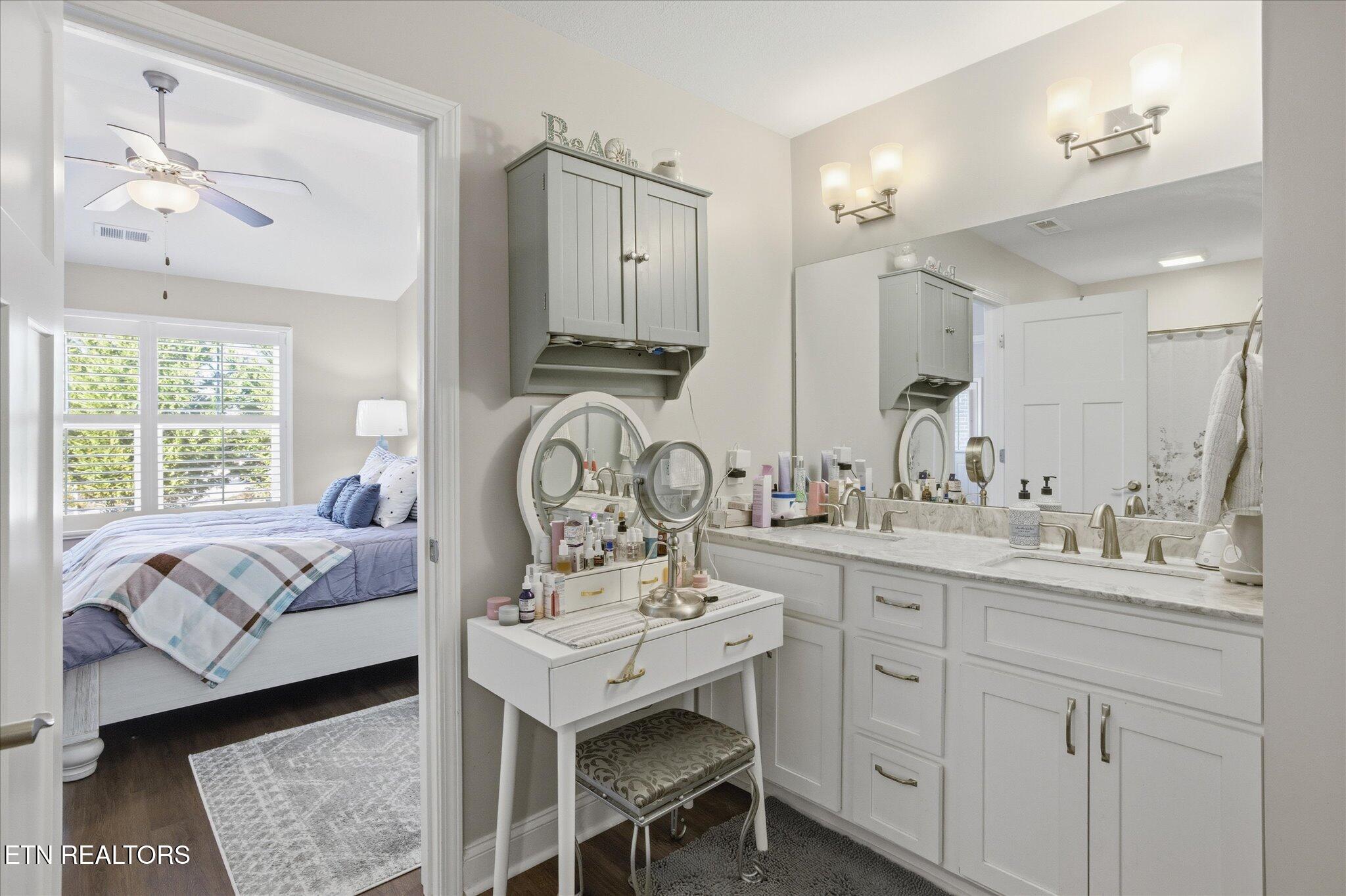 422 Larkspur Way Sevierville, TN 37862 - Photo 15 of 28 21-IMG_0137