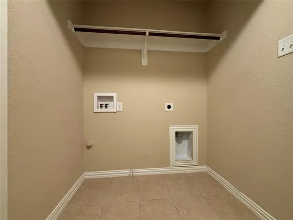 $3,250 | 3736 Sicily Street, Irving, TX 75038