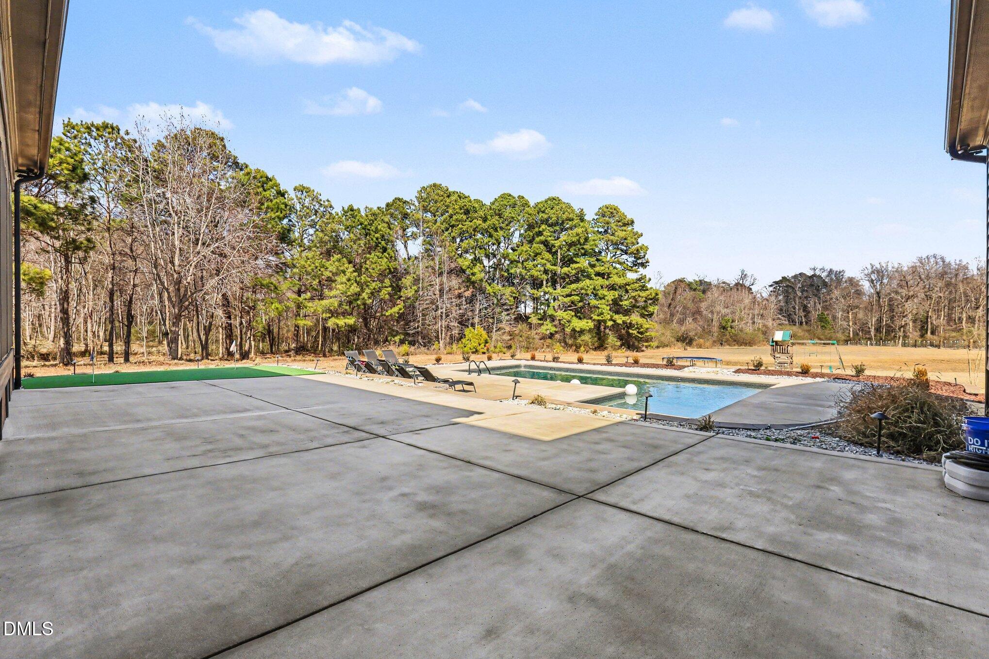 7839 Raleigh Road Benson, NC 27504 - Photo 38 of 45 039_file_6748