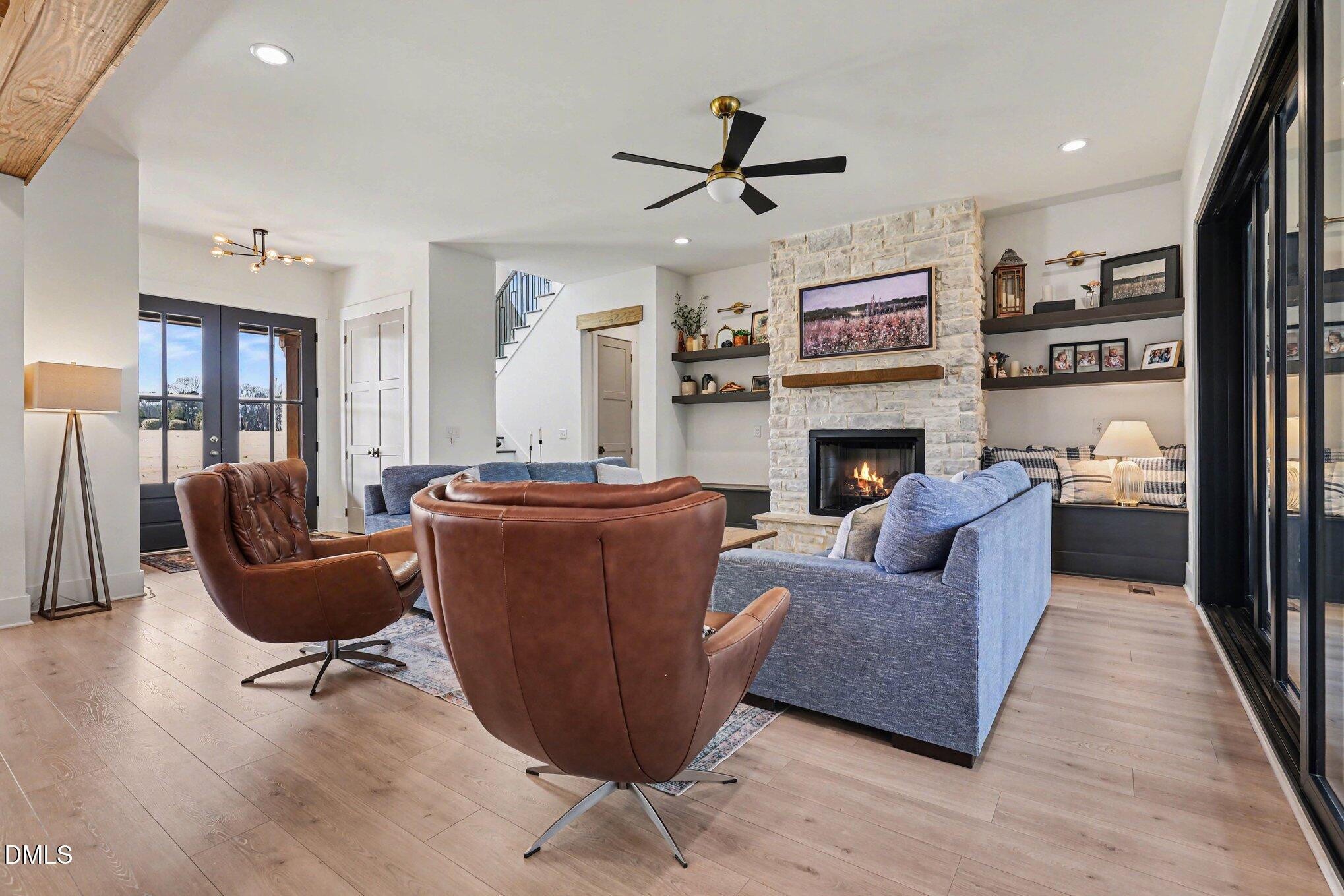 7839 Raleigh Road Benson, NC 27504 - Photo 5 of 45 006_file_3885