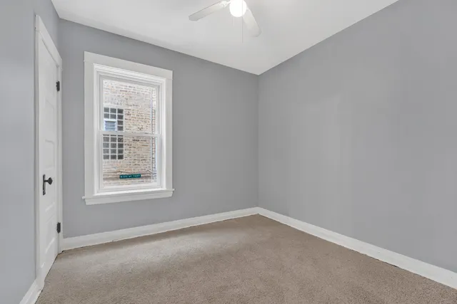 $1,975 | 5015 West Montrose Avenue, Unit 1, Chicago, IL 60641