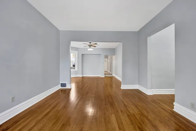 $1,975 | 5015 West Montrose Avenue, Unit 1, Chicago, IL 60641