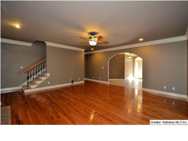 315 Christopher Cove Sterrett, AL 35147 - Photo 8 of 32