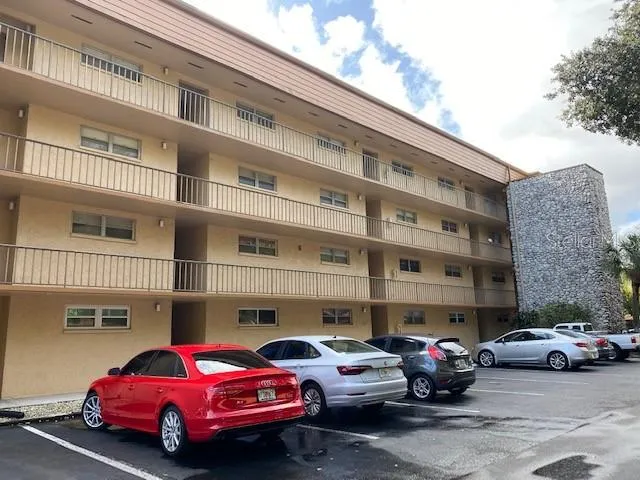 $1,300 | 5820 North Church Avenue, Unit 144, Tampa, FL 33614