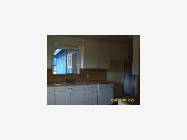 354 Echo Valley Road Salinas, CA 93907 - Photo 3 of 9 Gallery Image 3