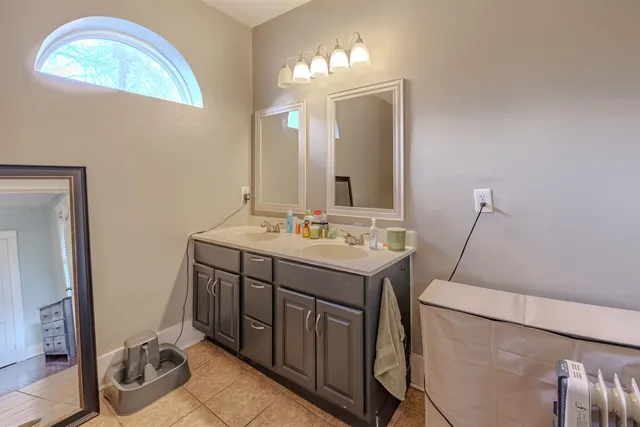 $220,000 | 830 Maury Street, Memphis, TN 38107