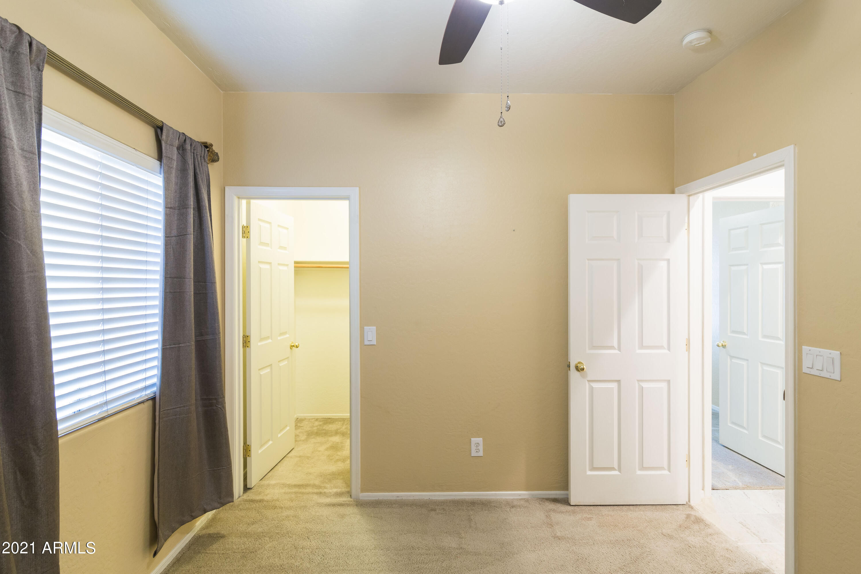 320 West Brooks Street Gilbert, AZ 85233 - Photo 16 of 33 320 W Brooks-17