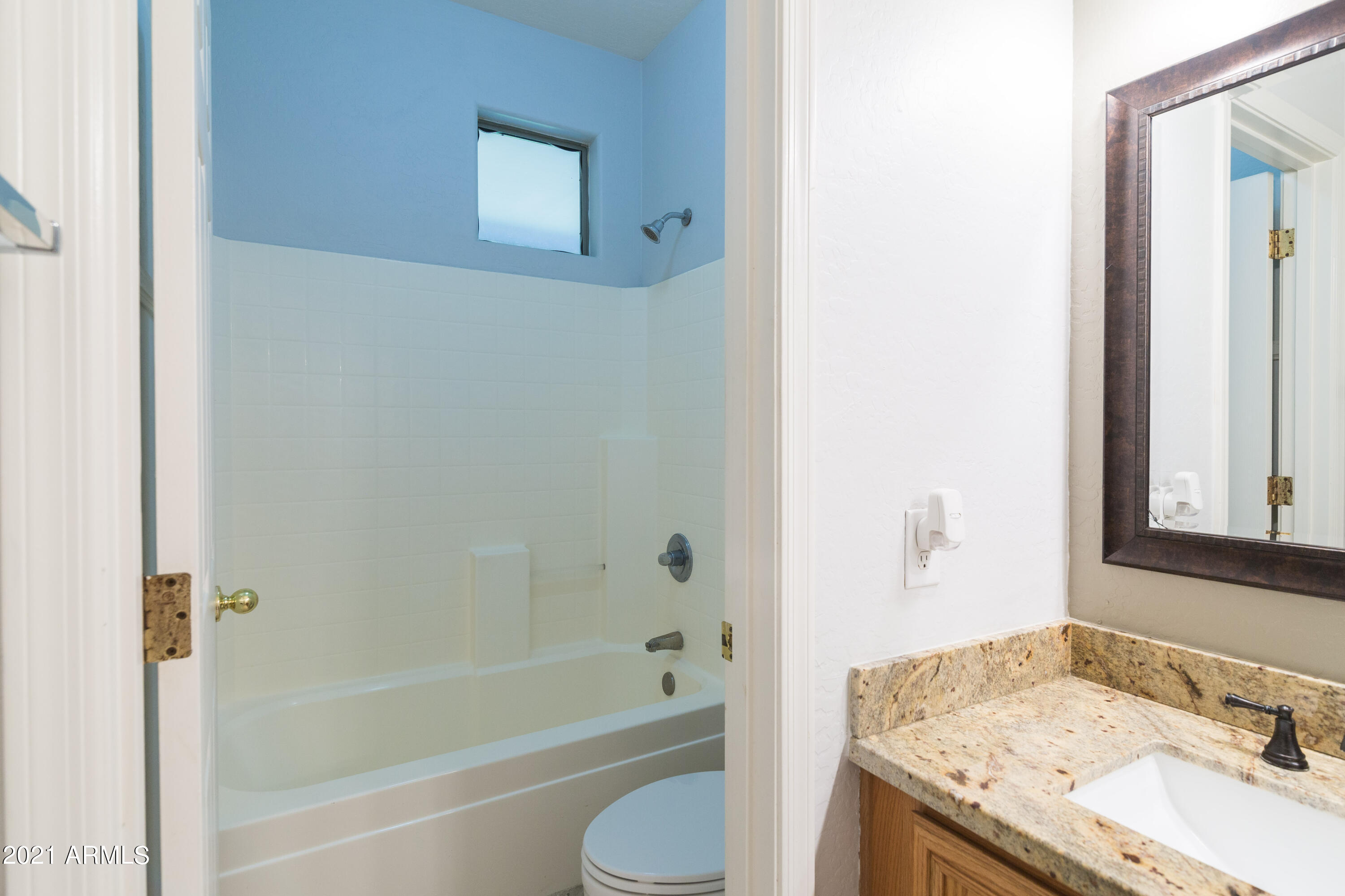 320 West Brooks Street Gilbert, AZ 85233 - Photo 20 of 33 320 W Brooks-21