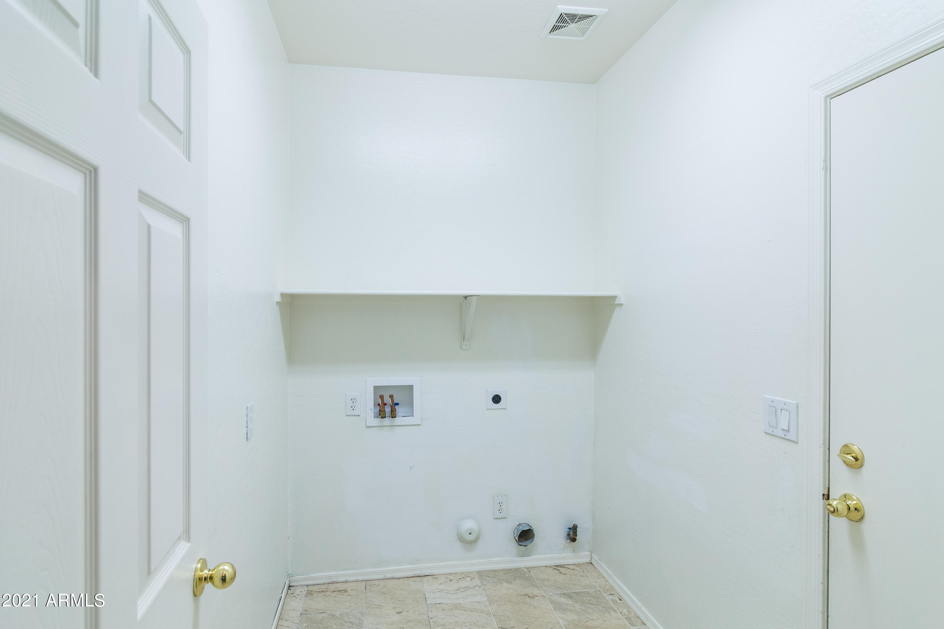 320 West Brooks Street Gilbert, AZ 85233 - Photo 21 of 33 320 W Brooks-11
