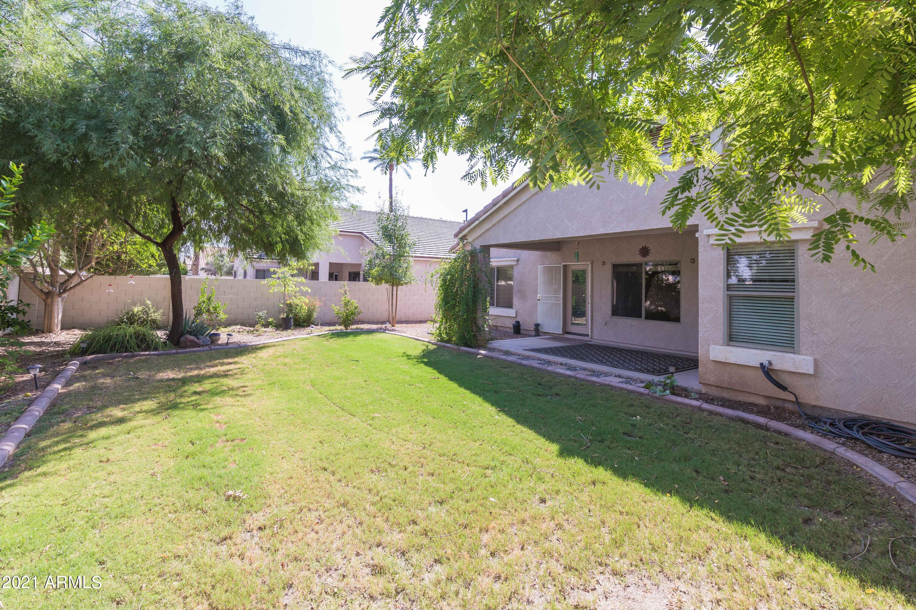 320 West Brooks Street Gilbert, AZ 85233 - Photo 33 of 33 320 W Brooks-33