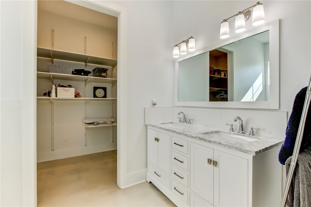 521 Bonnieview Road Fernandina Beach, FL 32034 - Photo 17 of 35 a bathroom with a sink vanity and a mirror