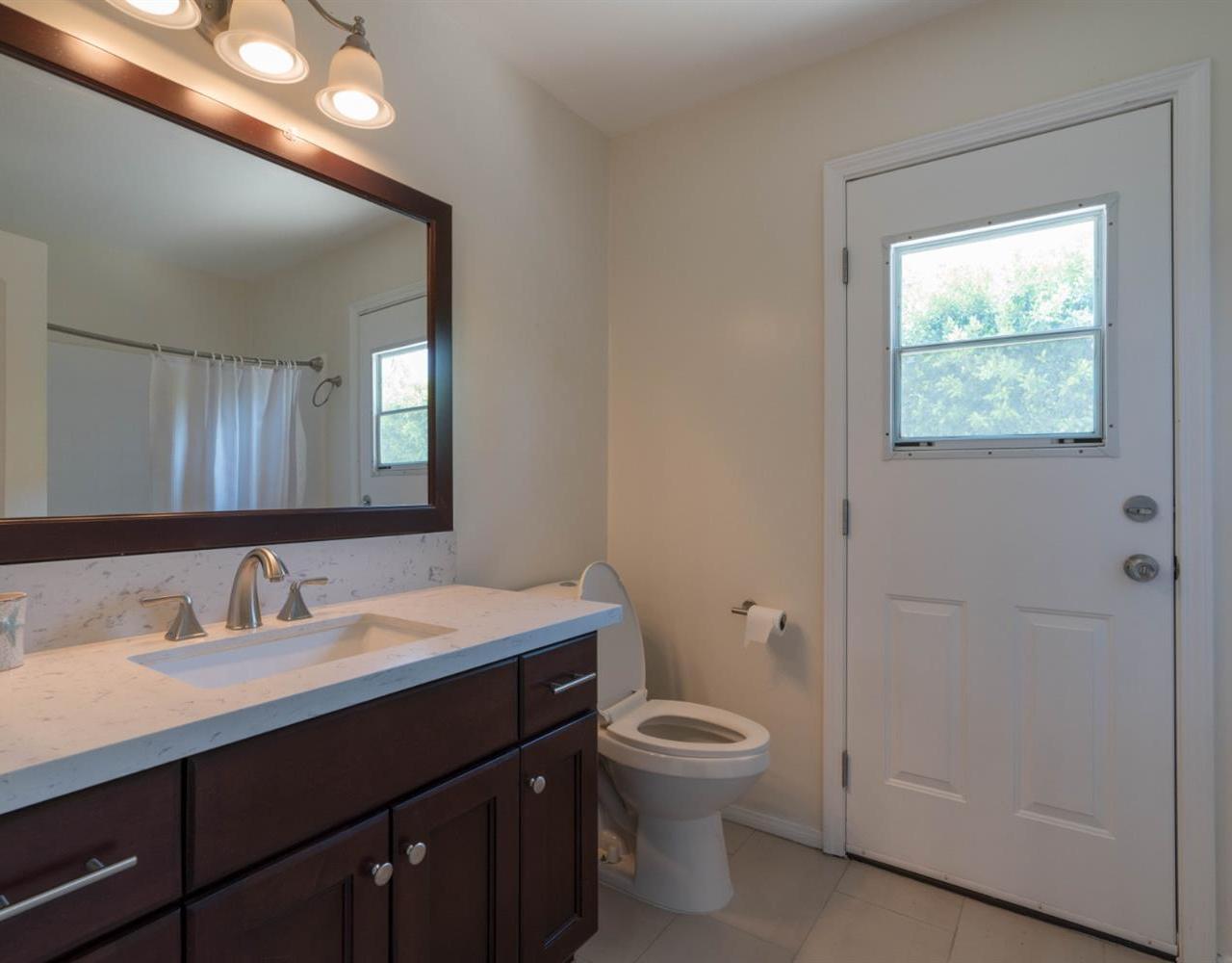11375 Baird Avenue Porter Ranch, CA 91326 - Photo 11 of 21 Gallery Image 11