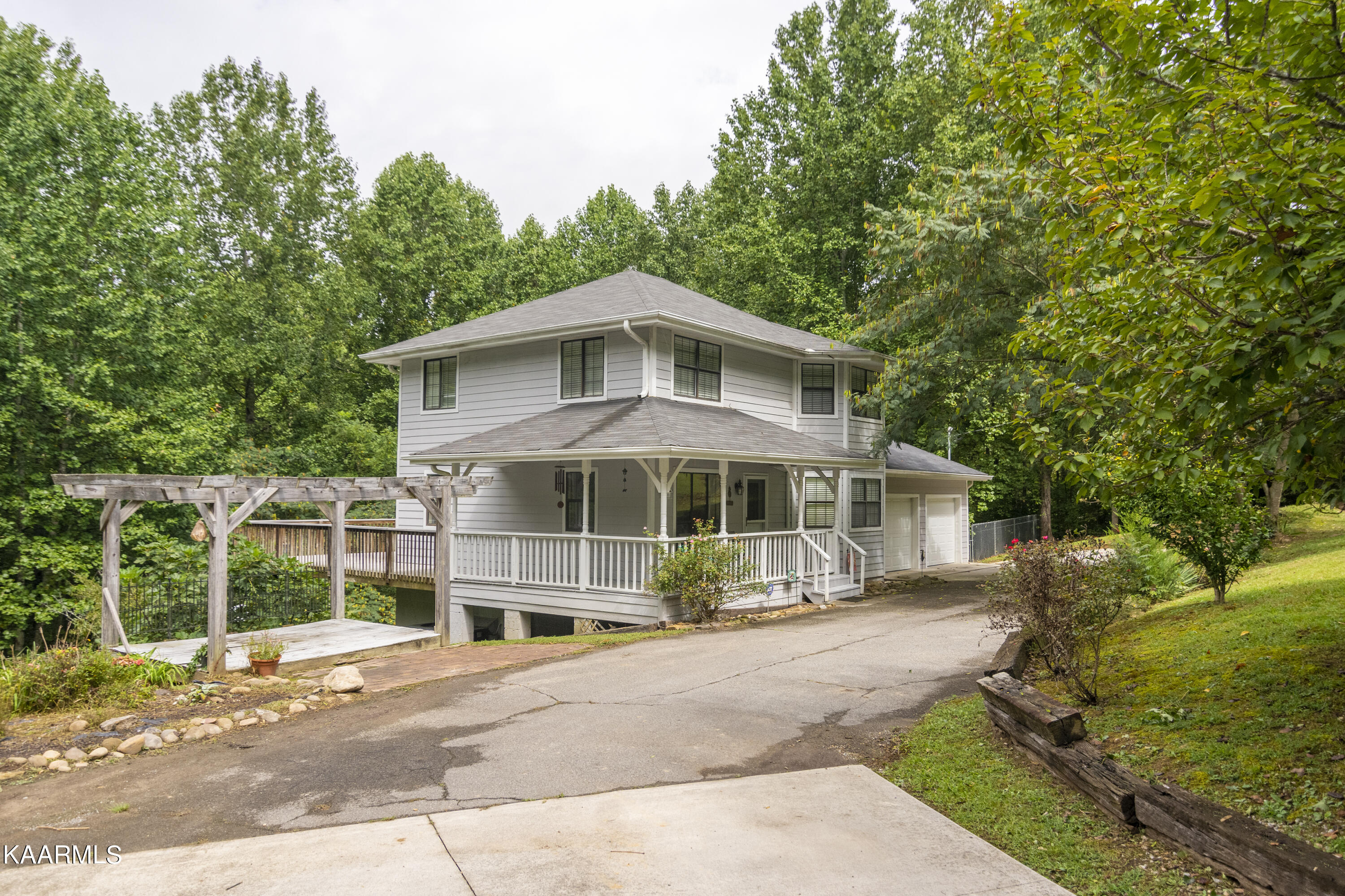 8549 Pedigo Road Powell, TN 37849 - Photo 3 of 43 8549 Pedigo_03