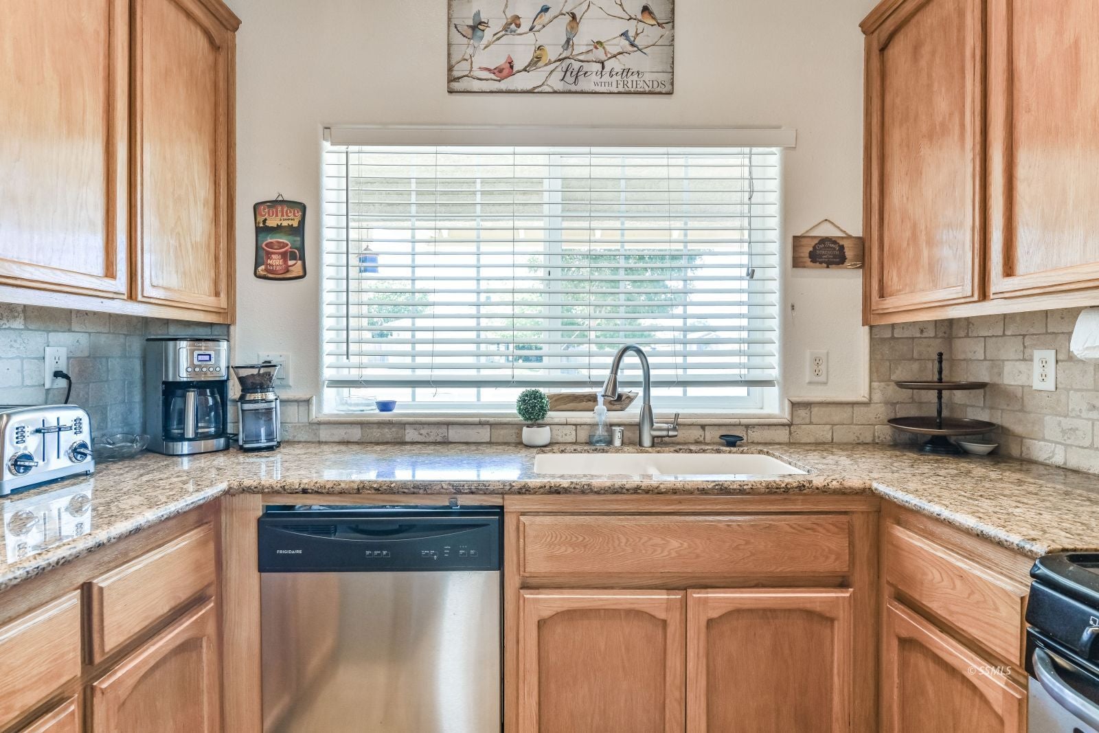 1300 South McCall Street Ridgecrest, CA 93555 - Photo 5 of 45 Gallery Image 5