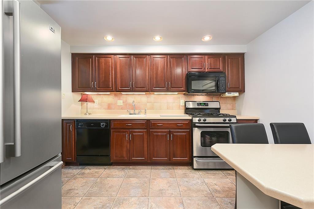 21 Ridgecrest Drive Pittsburgh, PA 15235 - Photo 6 of 24 Gallery Image 6