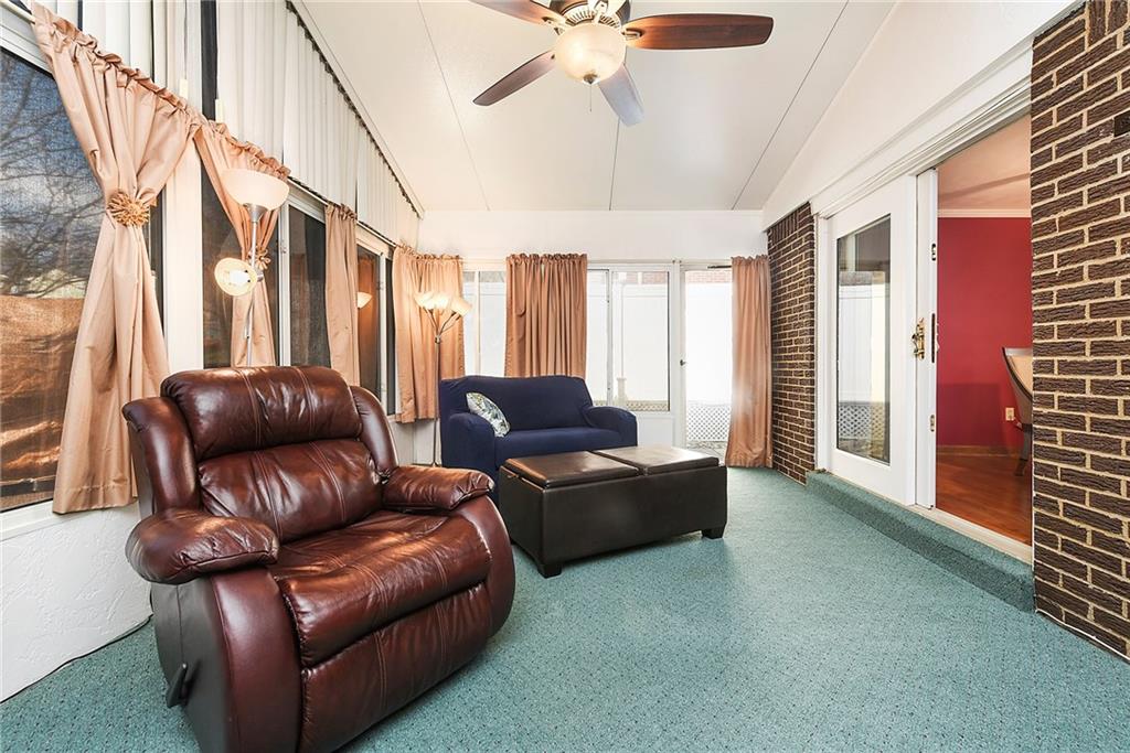 21 Ridgecrest Drive Pittsburgh, PA 15235 - Photo 10 of 24 Gallery Image 10