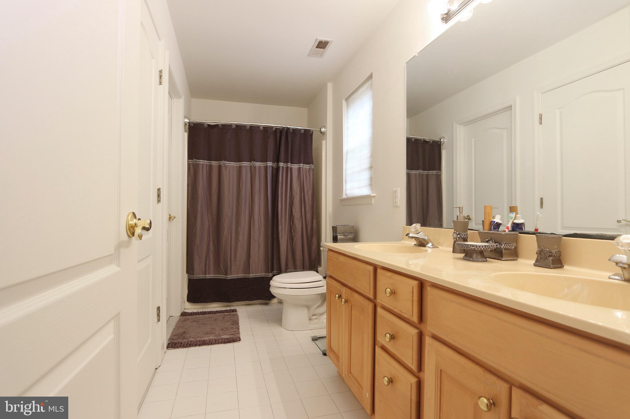 8 Rams Gate Court Medford, NJ 08055 - Photo 37 of 52