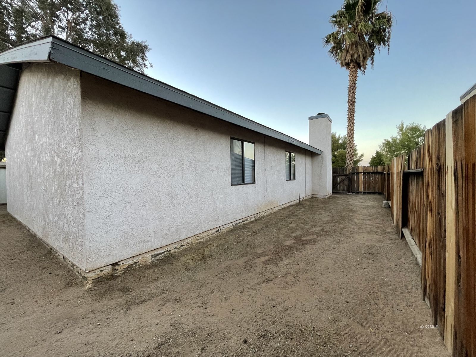 825 Charles Court Ridgecrest, CA 93555 - Photo 31 of 33