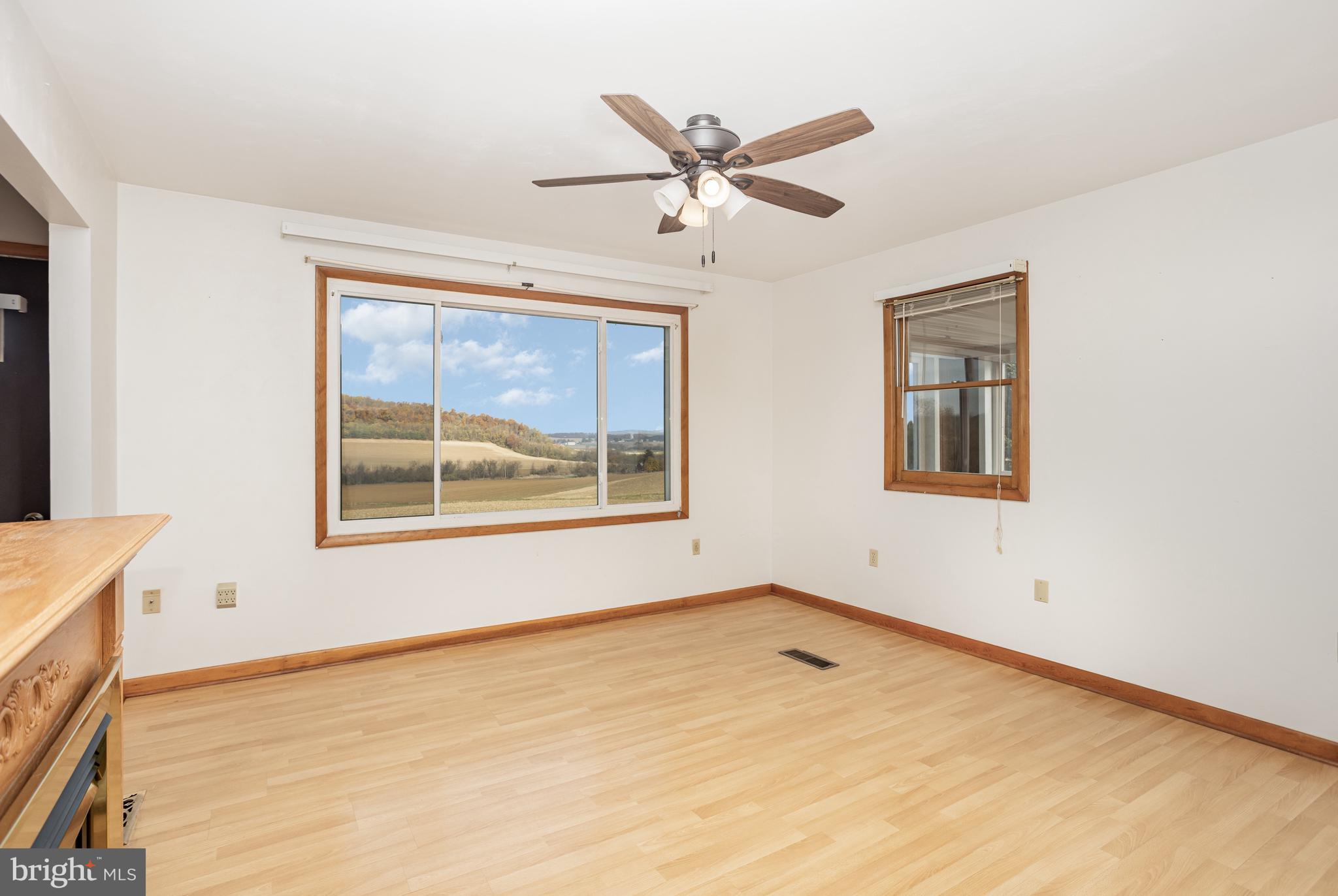 1487 Kbs Road Spring Grove, PA 17362 - Photo 5 of 35 a view of an empty room with a window