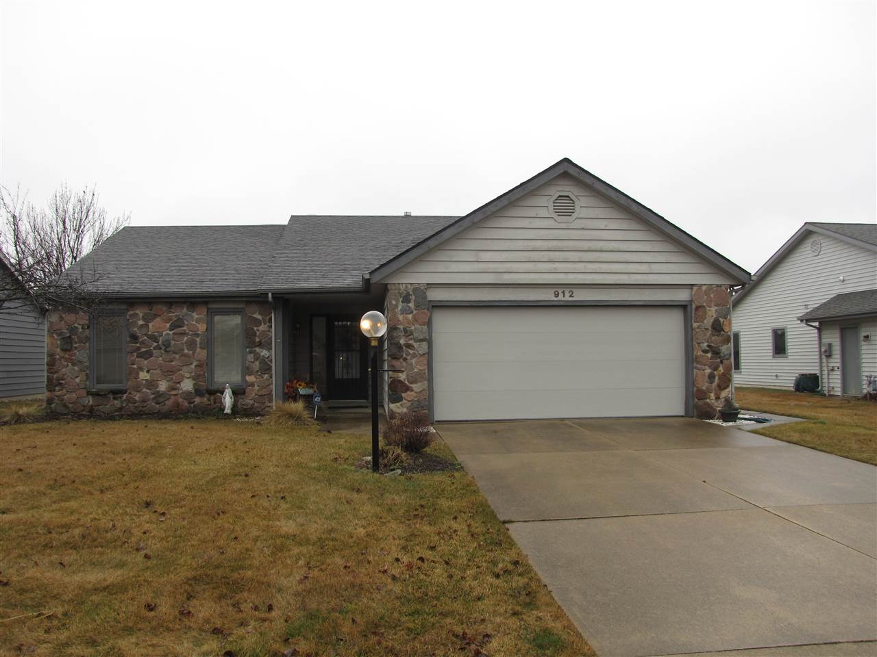 912 Mill Pointe Fort Wayne, IN 46845 - Photo 1 of 34