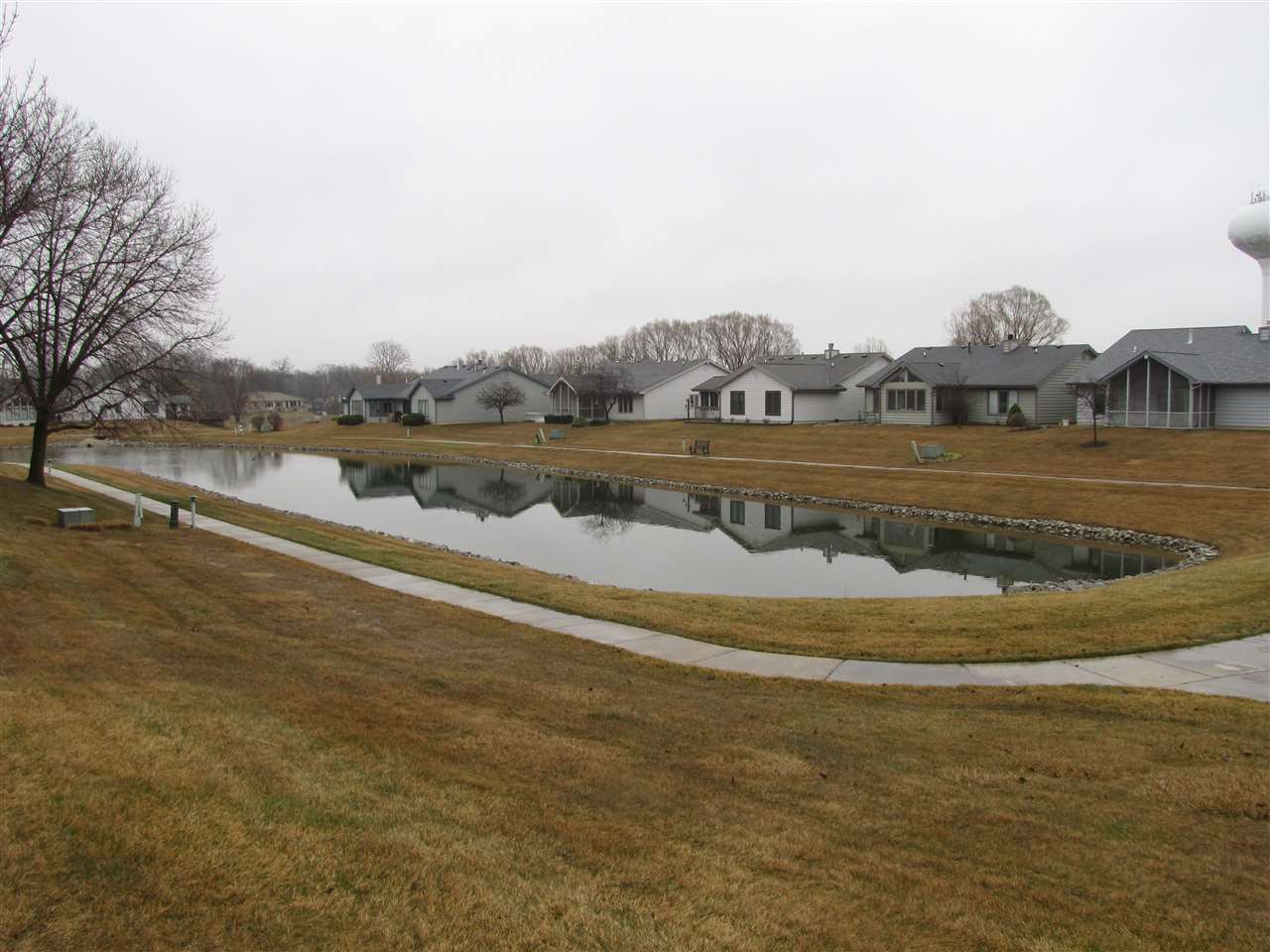 912 Mill Pointe Fort Wayne, IN 46845 - Photo 4 of 34