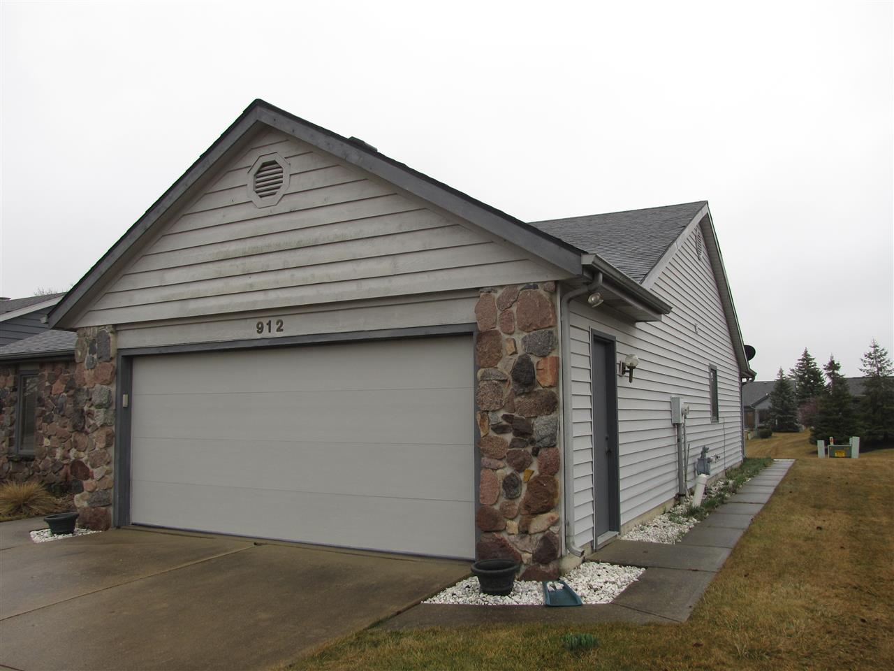 912 Mill Pointe Fort Wayne, IN 46845 - Photo 10 of 34