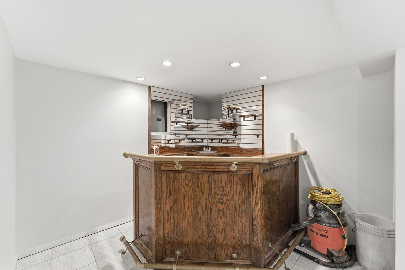 229 Centre Avenue Secaucus, NJ 07094 - Photo 38 of 40