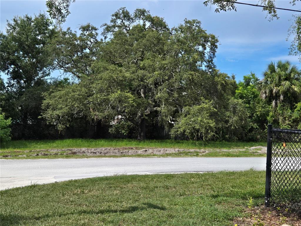 a view of a tennis court