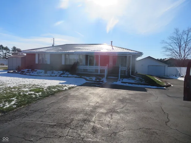 $168,000 | 413 East State Road 28, Alexandria, IN 46001