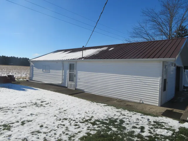 $168,000 | 413 East State Road 28, Alexandria, IN 46001