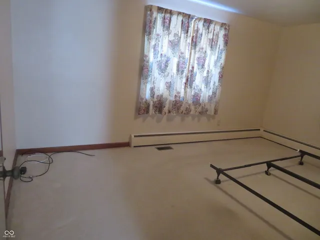 $168,000 | 413 East State Road 28, Alexandria, IN 46001