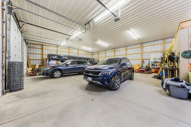 $900,000 | E5975 Sunset Court, Weyauwega, WI 54983