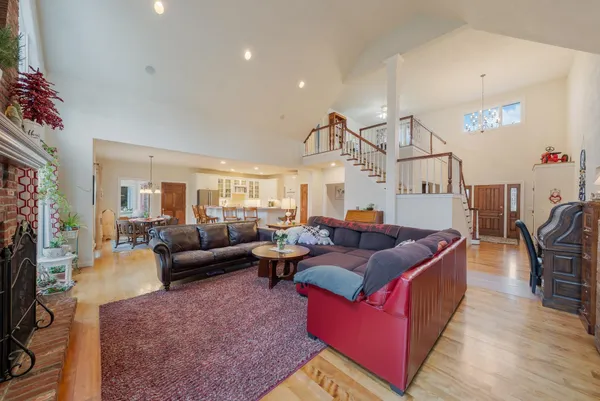 $900,000 | E5975 Sunset Court, Weyauwega, WI 54983