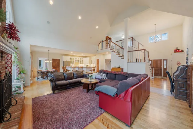 $900,000 | E5975 Sunset Court, Weyauwega, WI 54983