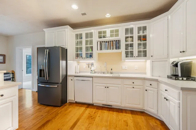 $900,000 | E5975 Sunset Court, Weyauwega, WI 54983