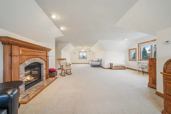 $900,000 | E5975 Sunset Court, Weyauwega, WI 54983