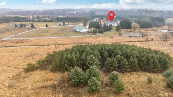 $900,000 | E5975 Sunset Court, Weyauwega, WI 54983