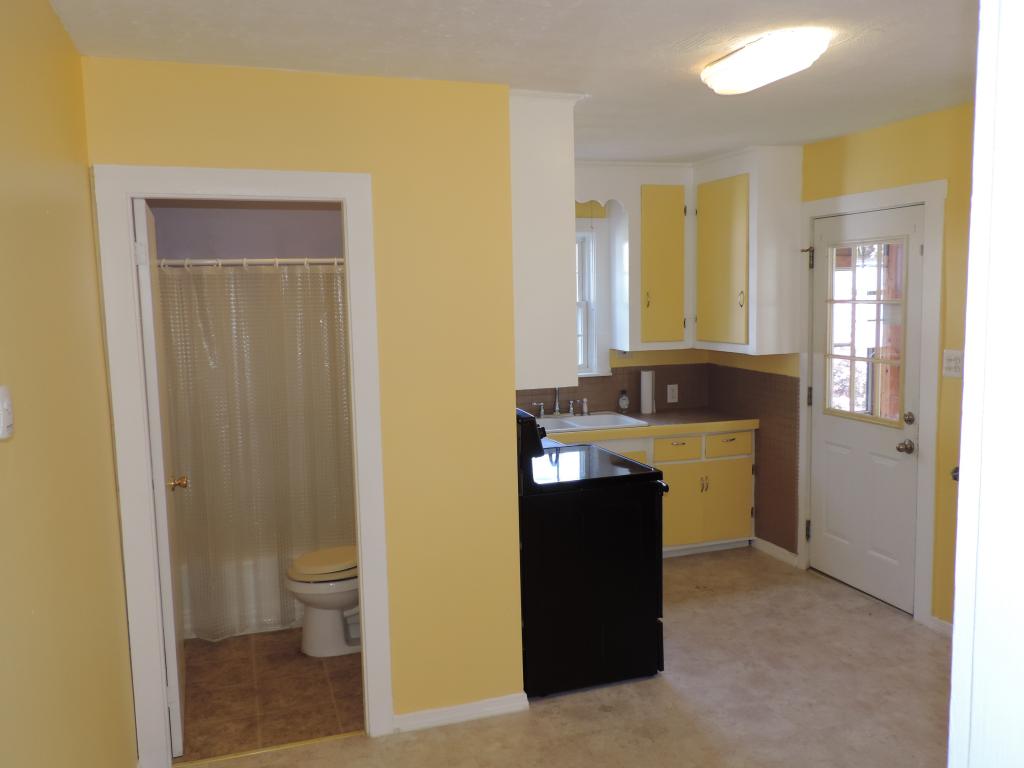 151 Dubuque Street Manchester, NH 03102 - Photo 12 of 37 Gallery Image 12
